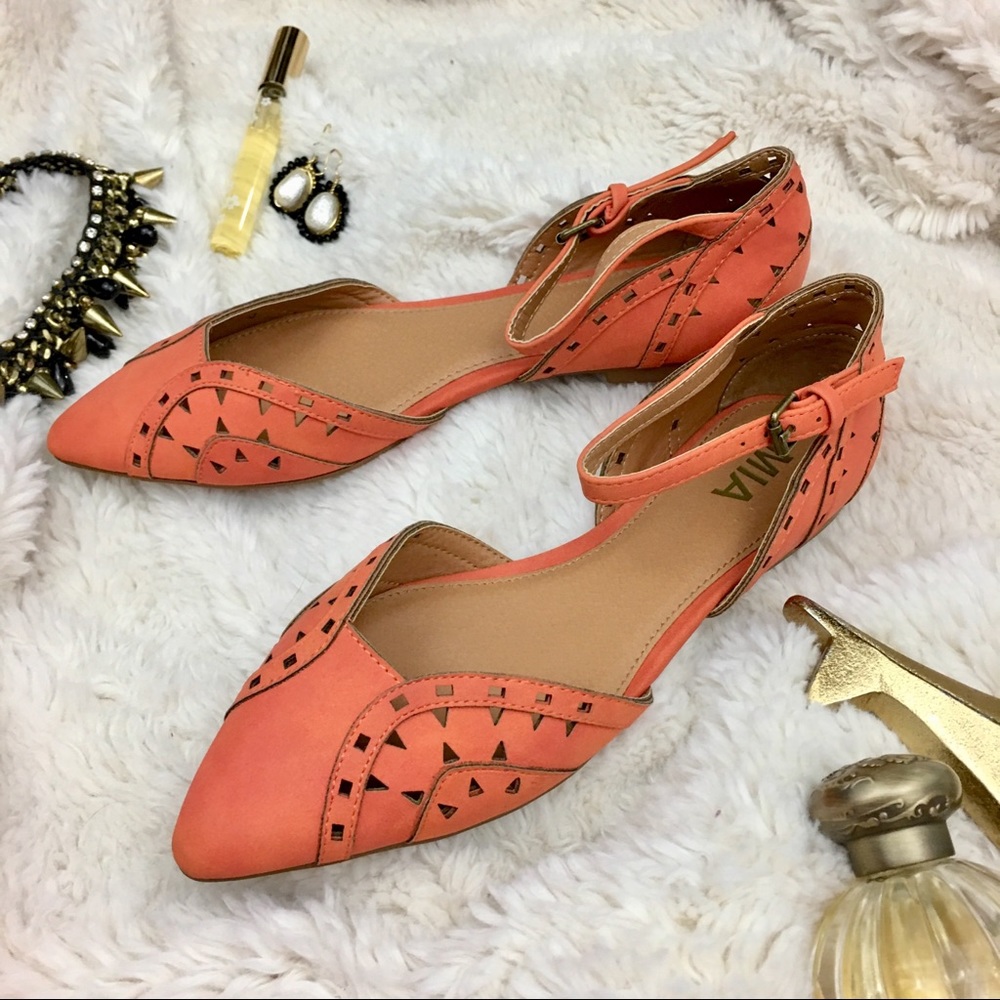 MIA ankle strap Flats, Sz 7.5